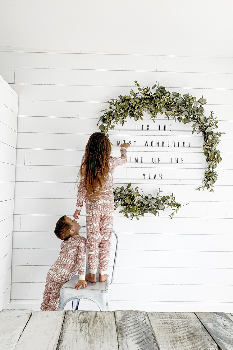 How To Make An Oversized Letter Board Wall + DIY Giant Holiday Wreath